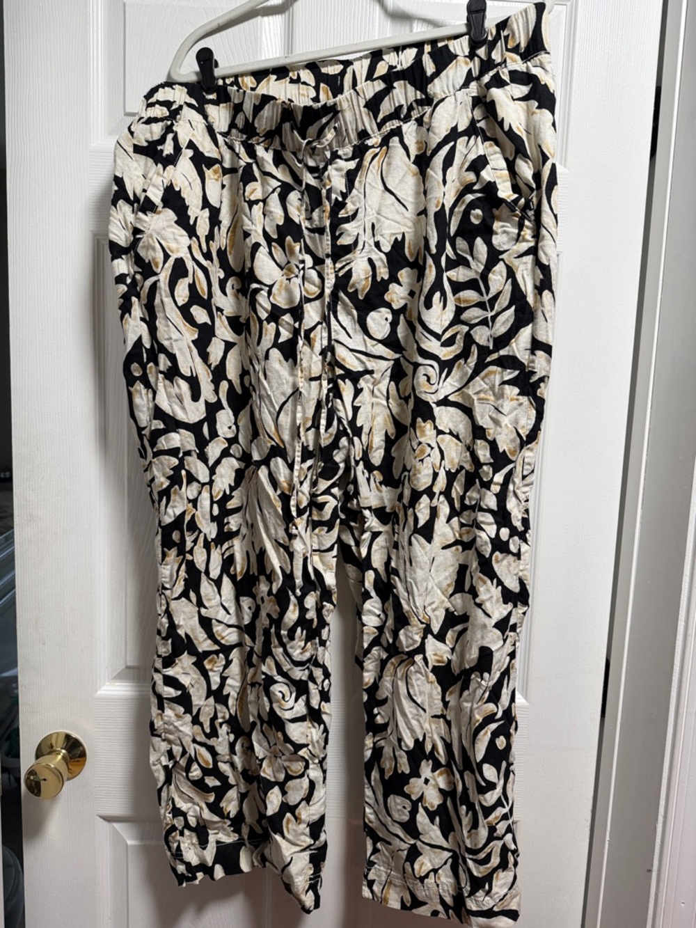 Lane Bryant Wide Leg Linen Pants with Black Cream Floral Print and Gold Accents